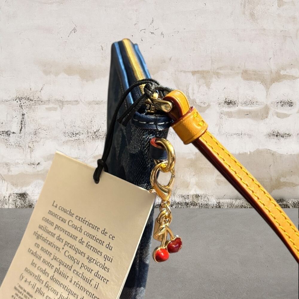 Coach NWT Corner Zip Wristlet In Signature Denim - Picture 6 of 9